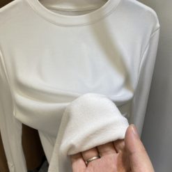 主图_01 Relaxed yet sophisticated styling makes this jumper utterly chic. A women's loungewear-inspired crew-neck pullover knit, thickened for warmth.